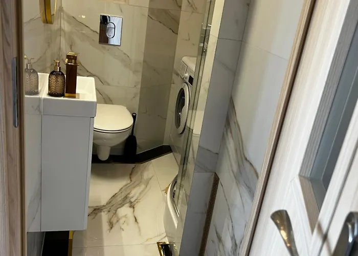 Apartment&airport- Free Wifi - Netflix - Close By Chopin Airport * 바르샤바