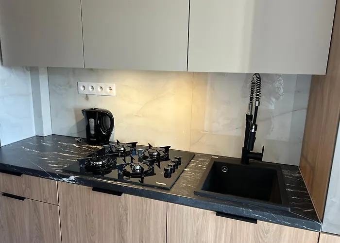 Apartment&airport- Free Wifi - Netflix - Close By Chopin Airport 아파트 바르샤바